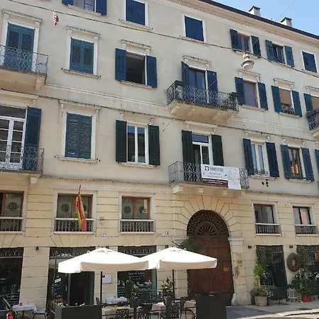 Apartment Studio 5